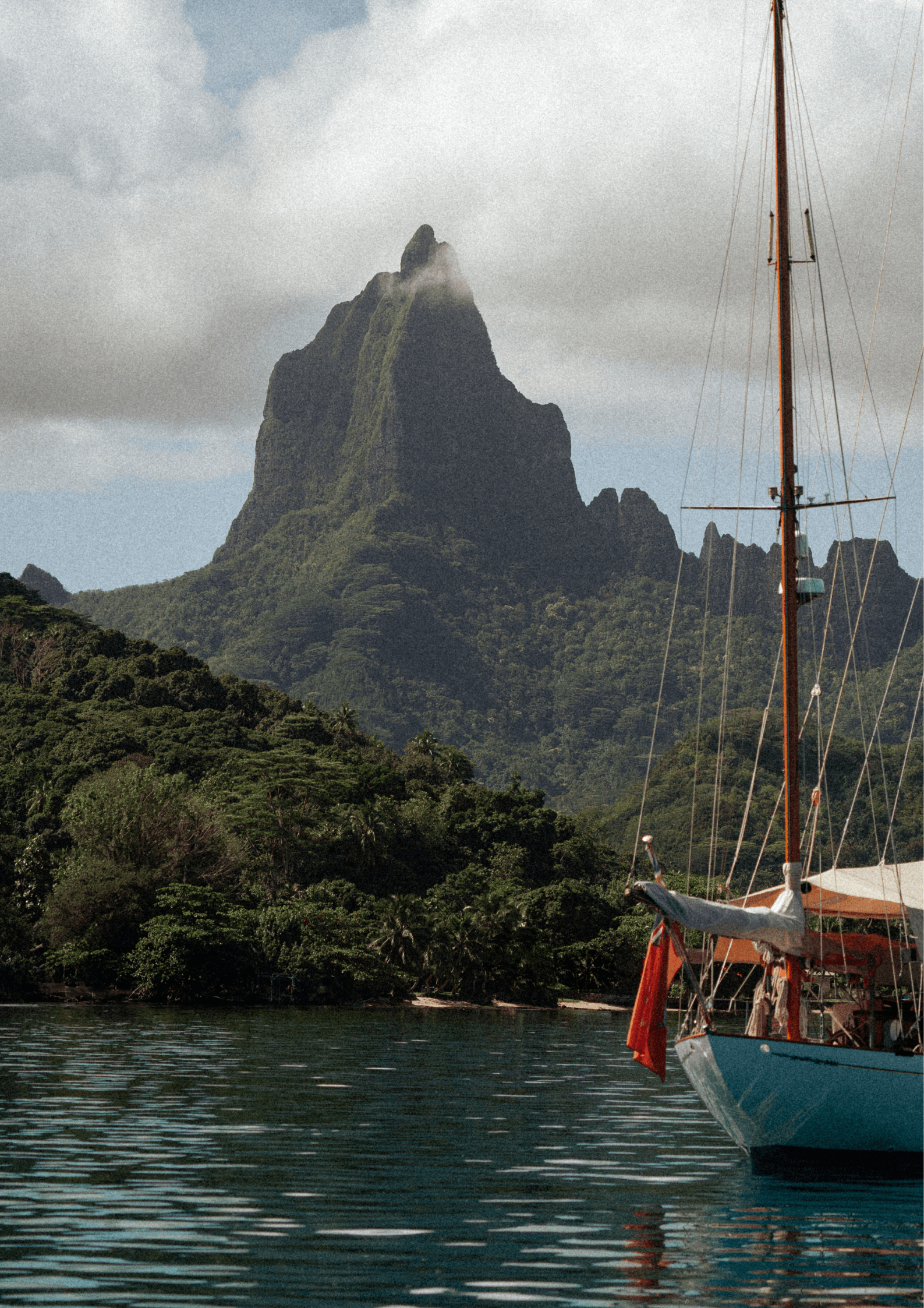 Mo'orea: Exploring Paradise